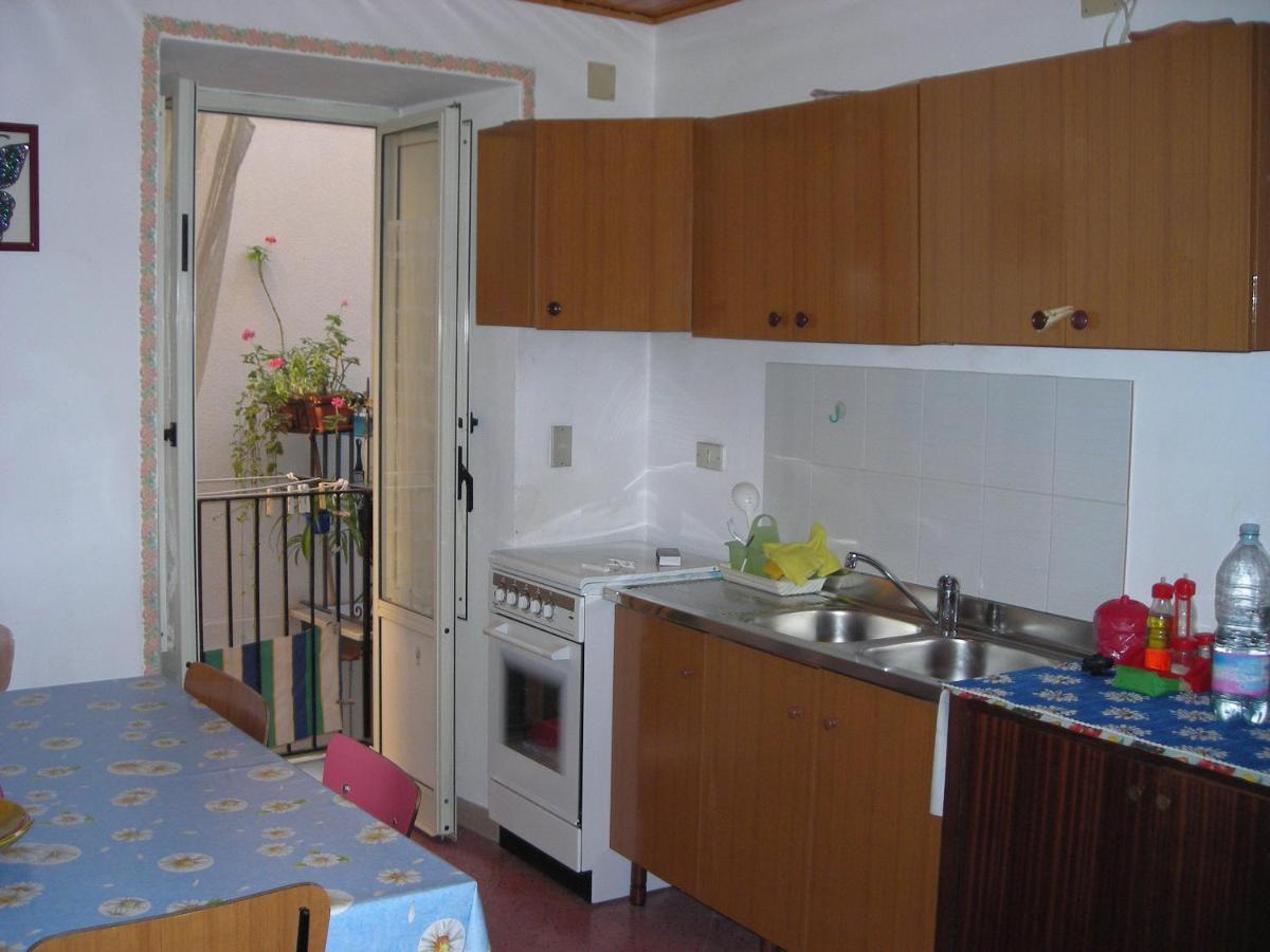 Azzurra House Apartment Чефалу Екстериор снимка